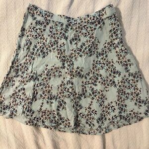 Urban outfitters Kimchi Blue floral mini skirt, size medium